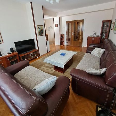 Family Apartment Ivanovic Skopje Ngoại thất bức ảnh