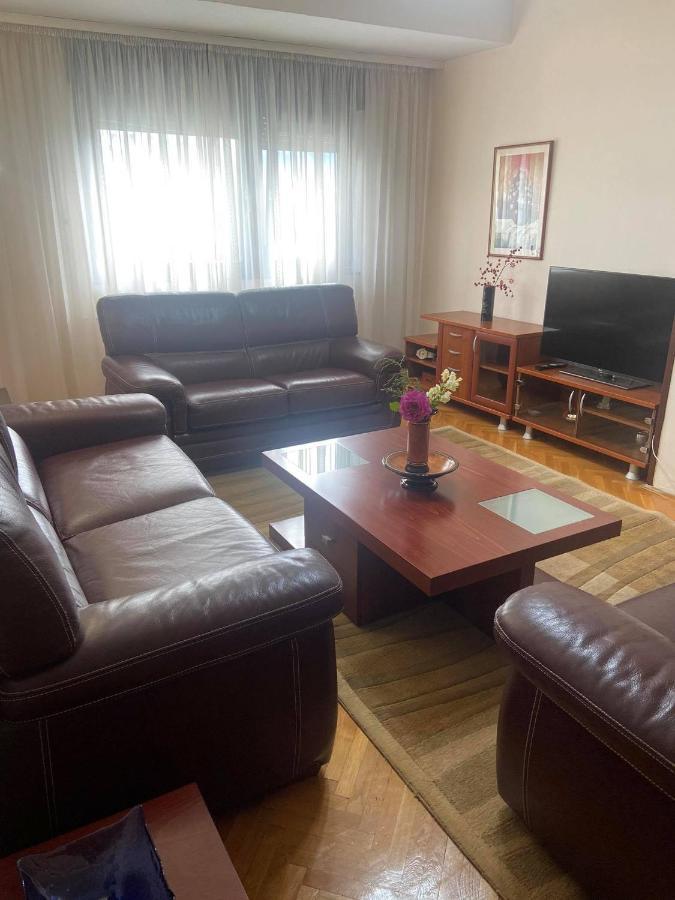 Family Apartment Ivanovic Skopje Ngoại thất bức ảnh